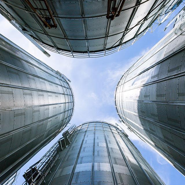 low angle of industry stainless steel storage tanks
